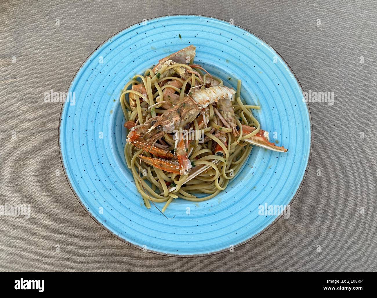 Teller mit Linguine con frutti di Mare, Linguini mit Meeresfrüchten, Sizilien, Italien Stockfoto