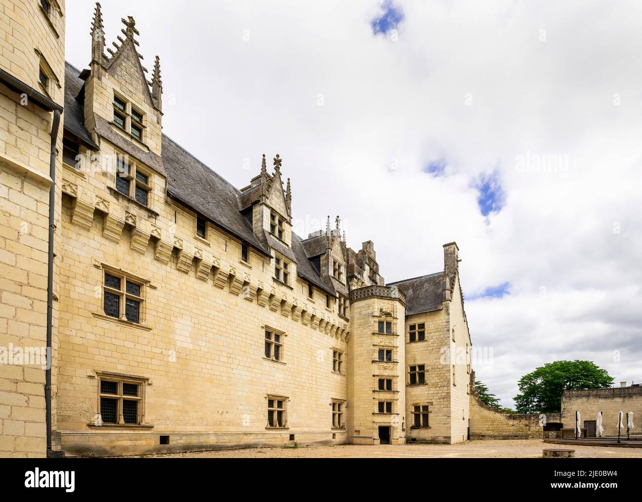 Das Château de Montsoreau ist ein spätgotisches Schloss, das im Flussbett der Loire erbaut wurde. Es befindet sich in der Marktstadt Montsoreau. Dépar von Maine-et-Loire Stockfoto