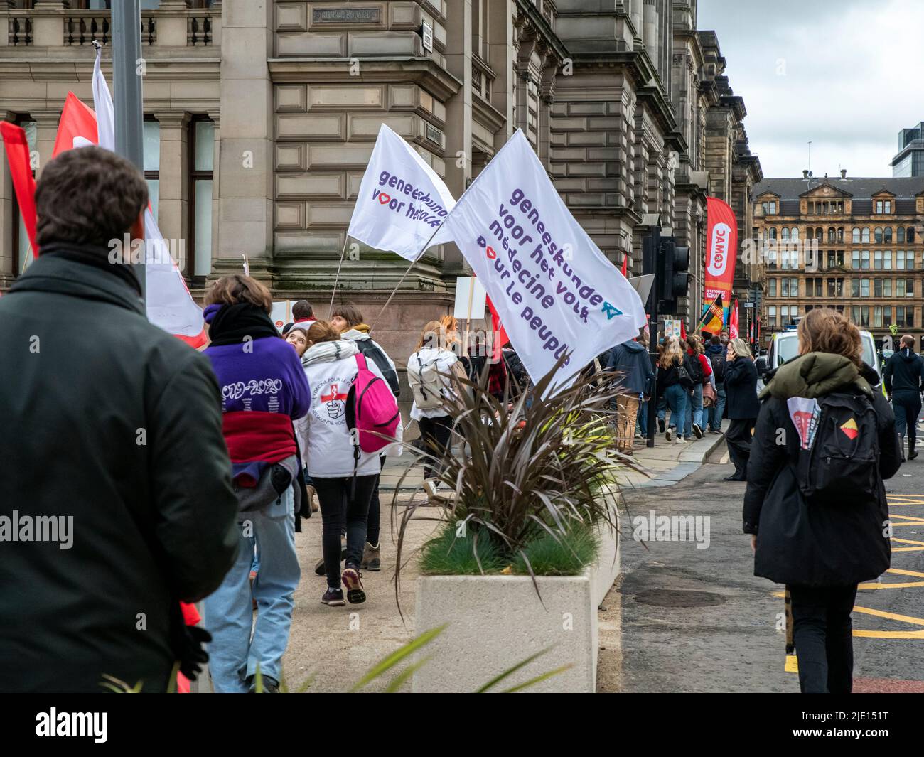 Glasgow, Schottland. VEREINIGTES KÖNIGREICH. 5.. November 2021: Menschen protestieren Cop26 auf dem George Square gegen den Klimawandel. Stockfoto
