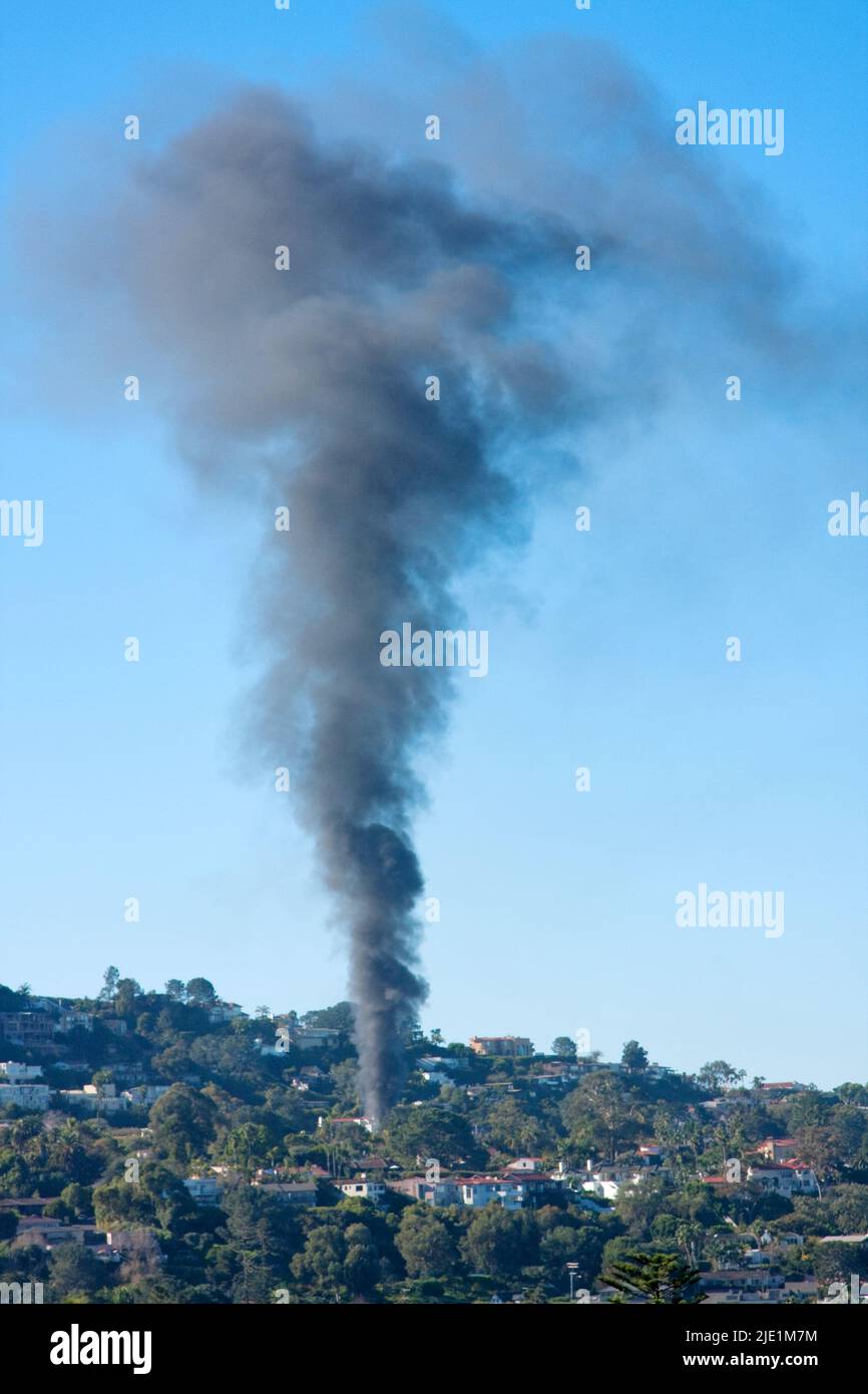 Wohnbrand in San Diego, Kalifornien Stockfoto