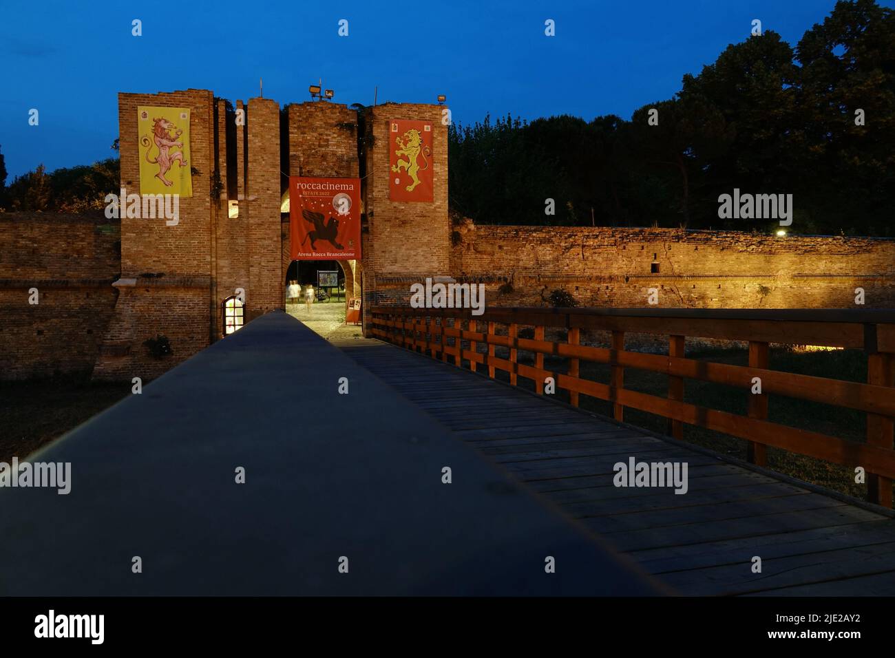 Eingang zur Festung Brancaleone bei Nacht. Ravenna, Emilia Romagna, Italien Stockfoto