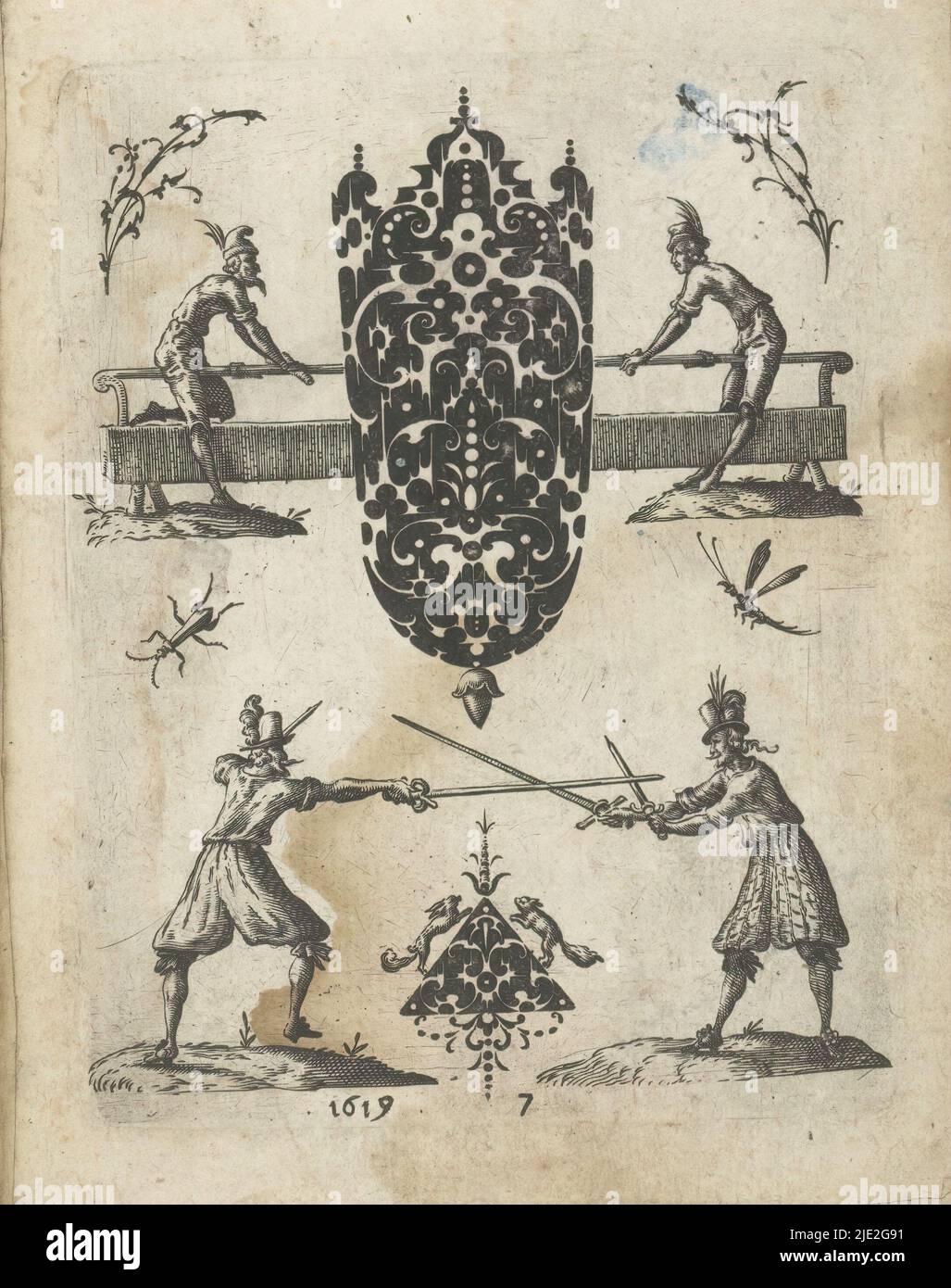 Schwarze Ornamente in Form eines Anhängers und eines Dreiecks, Schwarze Ornamente (Serientitel), zwei schwarze Ornamente in Form eines Anhängers und eines Dreiecks. Damit zwei Männer an einer Hobelbank (?), zwei Schwertkämpfer, zwei Insekten und zwei Eichhörnchen. Nummeriert 7 in der unteren Mitte. Der Druck ist Teil eines Albums., Druckerei: Jean Toutin, Verlag: Jean Toutin, Châteaudun, 1619, Papier, Gravur, Höhe 103 mm × Breite 79 mm Stockfoto