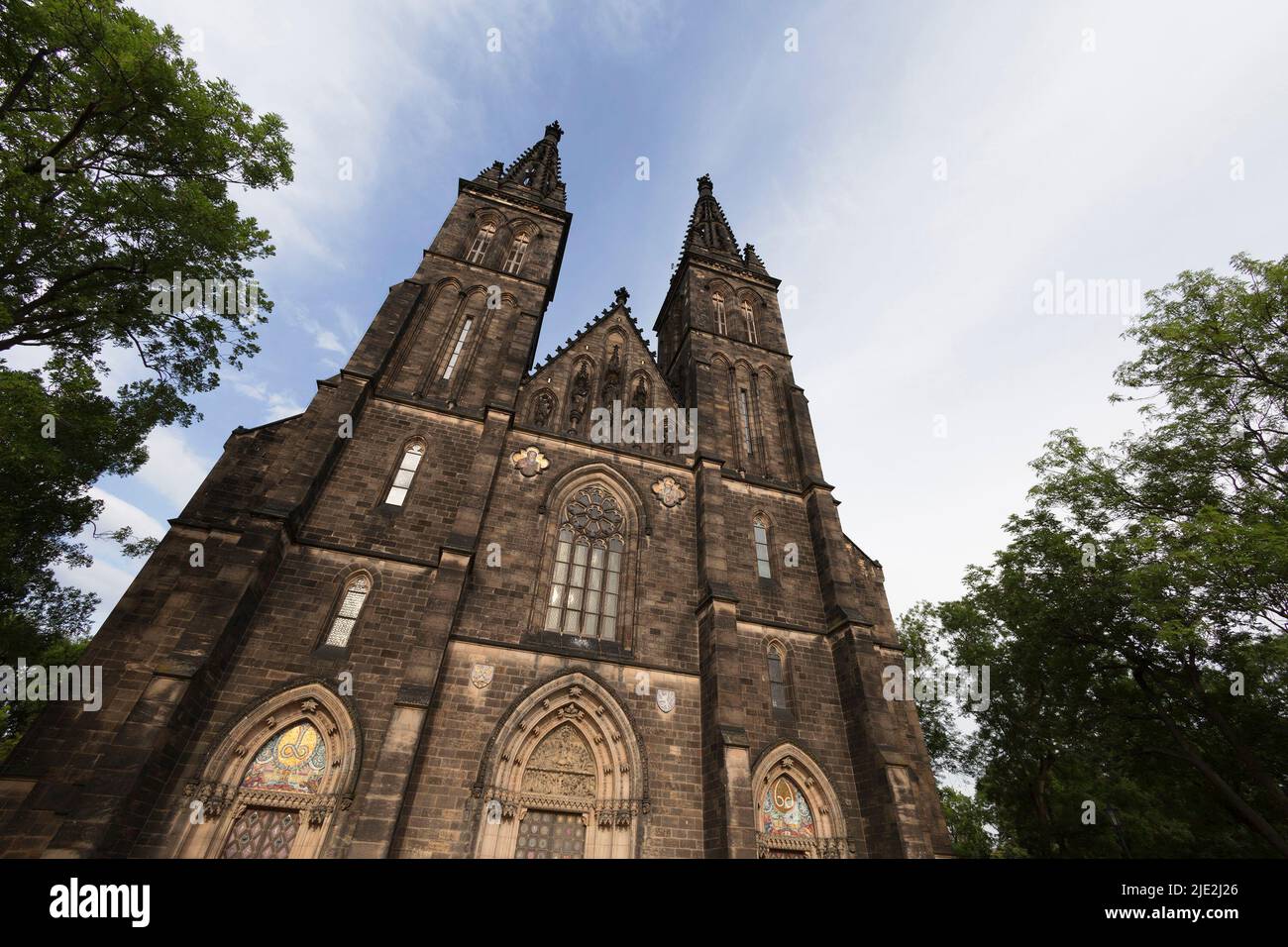 Basilika St. Peter und Paul (Bazilika svatého Petra a Pavla), Vysehrad, Prag, Tschechische Republik, Tschechien - altes gotisches historisches Wahrzeichen und Monu Stockfoto