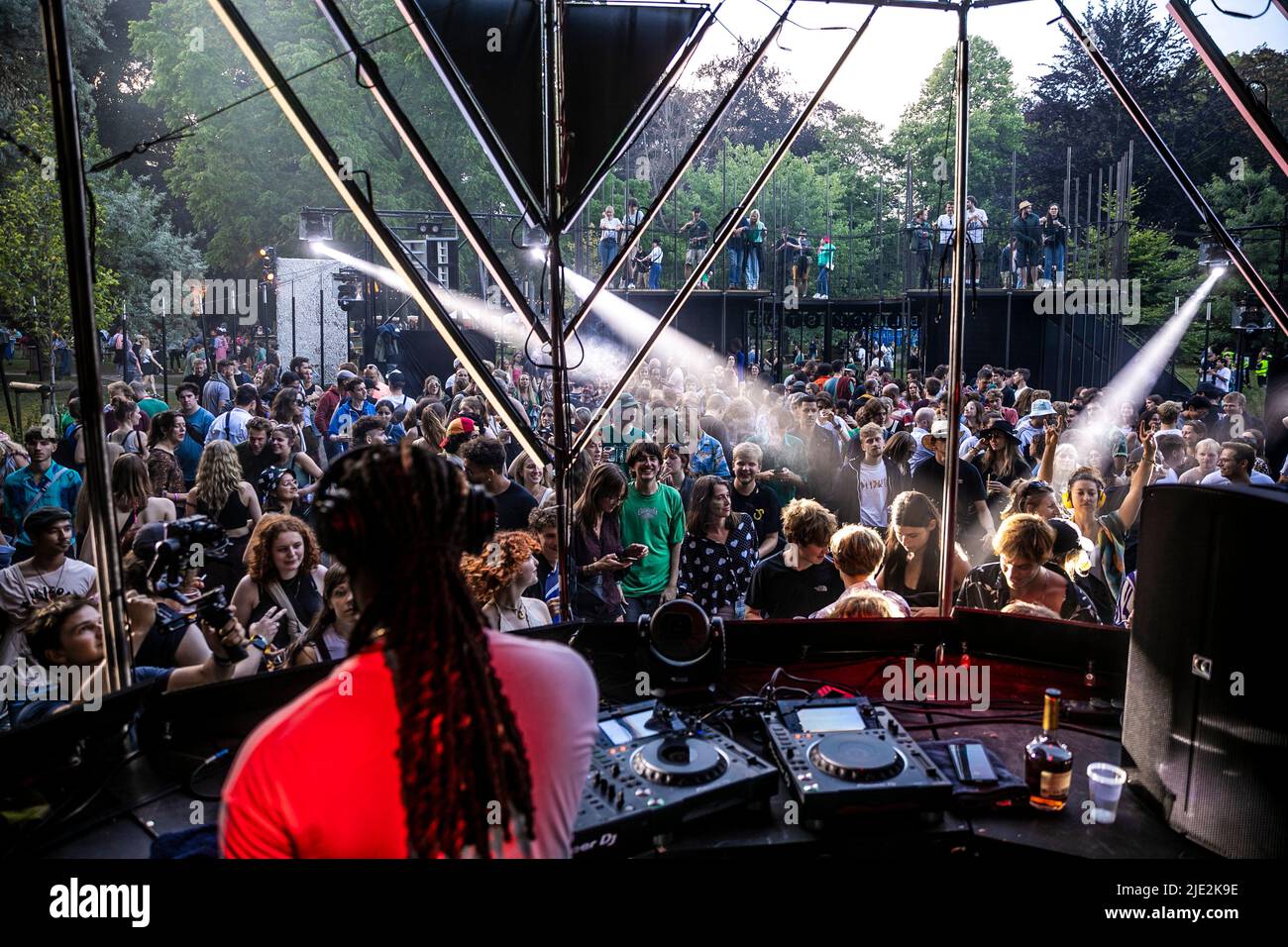 Die Abbildung zeigt den ersten Tag des Musikfestivals Couleur Cafe in Brüssel, Freitag, den 24. Juni 2022. Die Ausgabe 31. des Festivals findet vom 24.. Bis 26.. Juni statt. BELGA FOTO HATIM KAGHAT Stockfoto