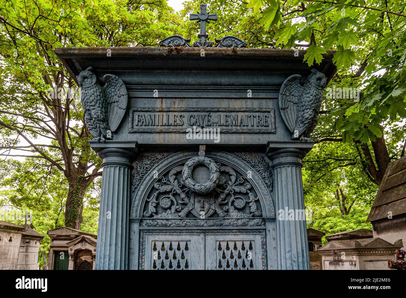 Familiengrab im Friedhof von Montmartre. Paris Frankreich. 05/2009 Stockfoto
