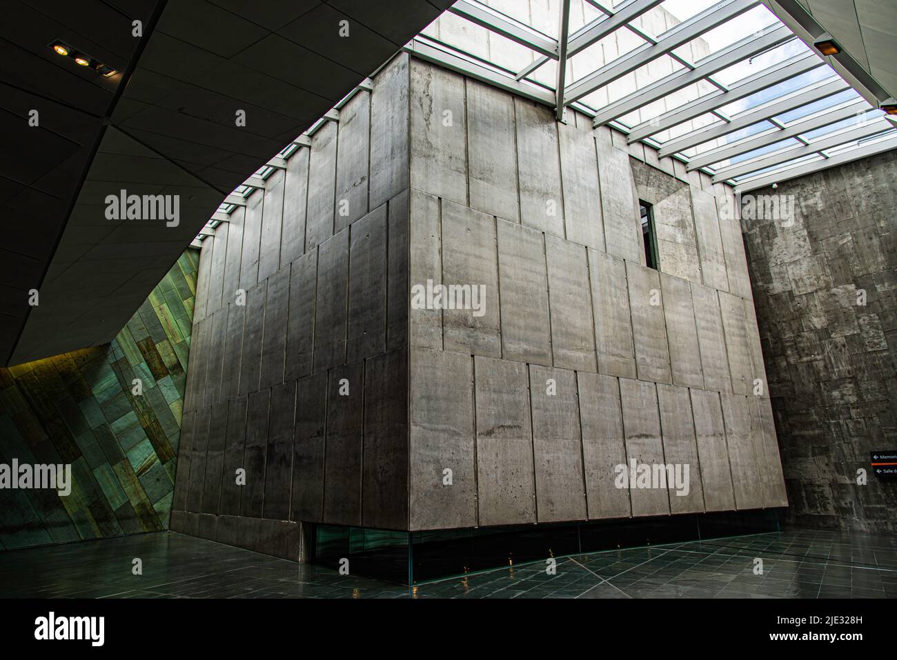 Ottawa, Kanada - Mai 23 2022: Inneneinrichtung und Korridor des Canadian war Museum Stockfoto