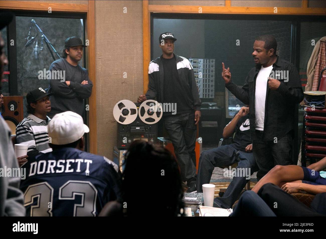 HAWKINS,MITCHELL,JR.,GRAU, GERADE AUS COMPTON, 2015 Stockfoto