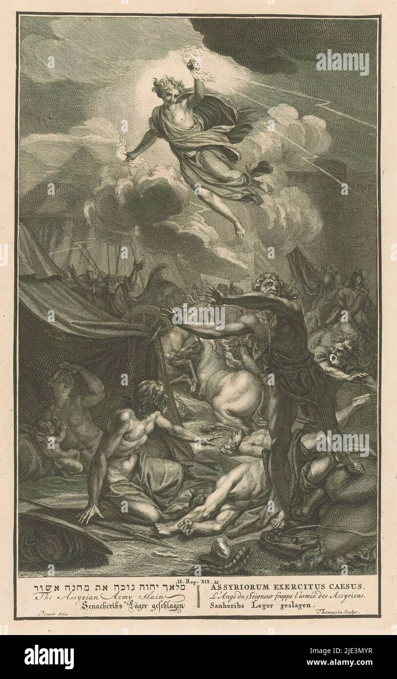 Sanheribs Armee besiegt, ein Engel Gottes, der in jeder Hand ein Feuerbündel hält, fliegt über das Zeltlager der assyrischen Armee, in dem Frauen, Soldaten und Pferde in Panik fliehen., Druckerei: Simon Henri Thomassin, (erwähnt auf Objekt), nach Zeichnung von: Bernard Picart, (auf Objekt erwähnt), 1697 - 1741, Papier, Radierung, Gravur, Höhe 361 mm × Breite 230 mm Stockfoto