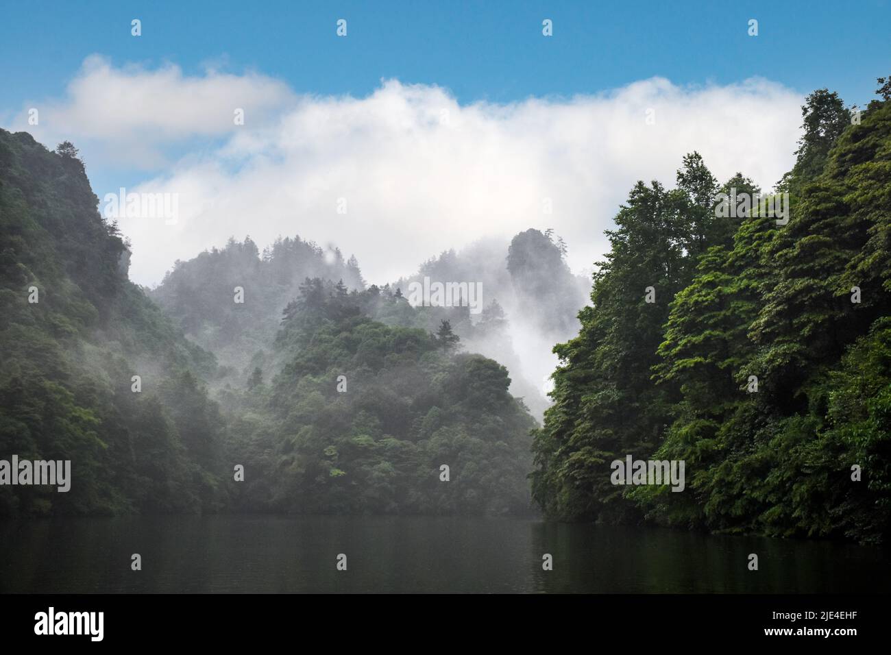 Einzigartige große schöne hunan wuling unter Brunnen tianmen eröffnet Show eine china-Süd Stockfoto