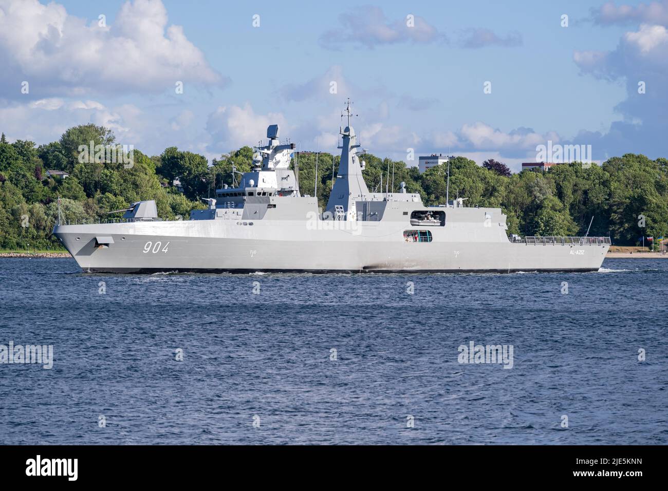 Neubauart Meko 200 Fregatte AL-AZIZ 904 für die ägyptische Marine auf dem Seeweg in der Kieler Förde Stockfoto