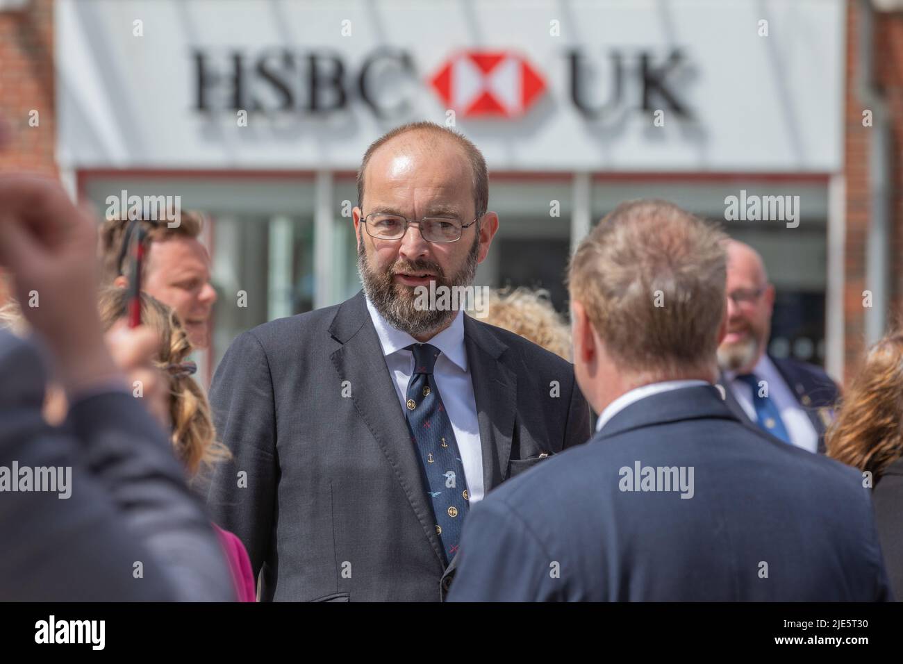 Southend on Sea, Großbritannien. 25.. Juni 2022. James Duddridge, konservativer Abgeordneter für Rochford und Southend East. Parade zum Tag der Streitkräfte und Freiluftdienst in der High Street, Southend. Penelope Barritt/Alamy Live News Stockfoto