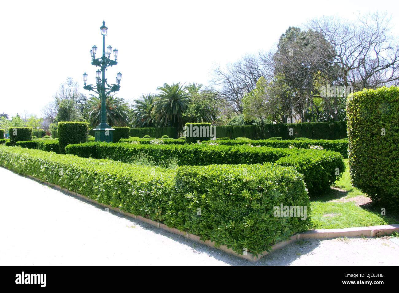 Spazieren Sie durch die Gassen der Parks von Valencia Stockfoto