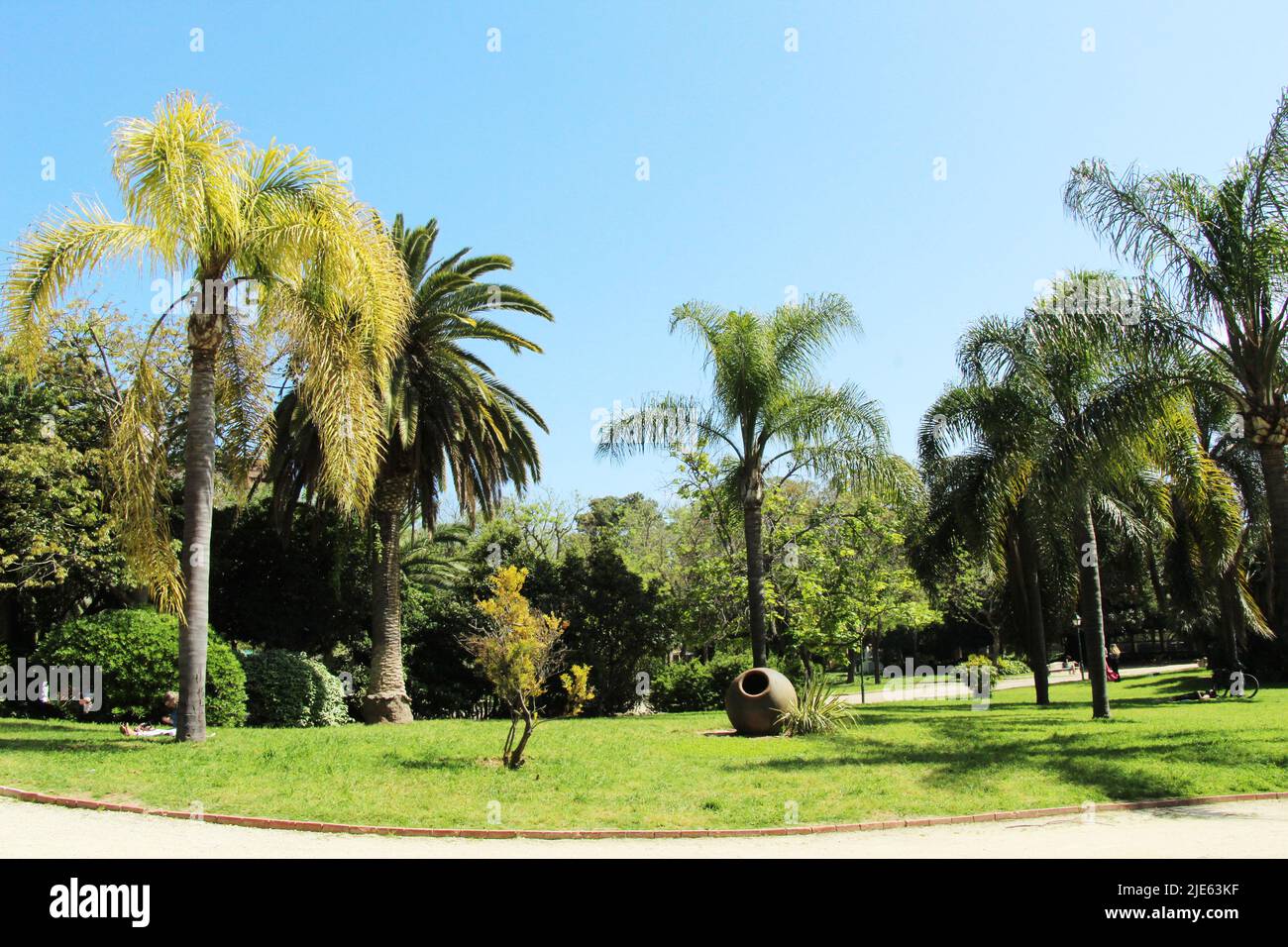 Spazieren Sie durch die Gassen der Parks von Valencia Stockfoto