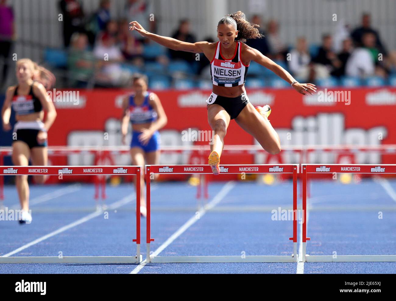 Lina Nielsen bei den 400m Hürden der Frauen am zweiten Tag der Muller