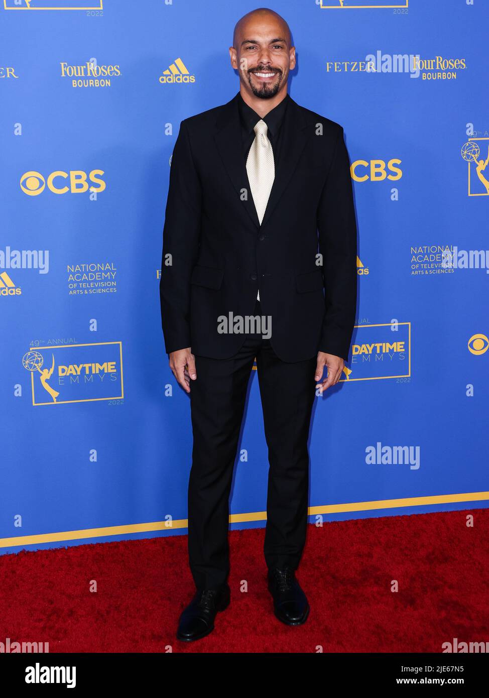 PASADENA, LOS ANGELES, KALIFORNIEN, USA - 24. JUNI: Bryton James kommt bei den Daytime Emmy Awards 49. an, die am 24. Juni 2022 im Pasadena Convention Center in Pasadena, Los Angeles, Kalifornien, USA, abgehalten wurden. (Foto von Xavier Collin/Image Press Agency) Stockfoto