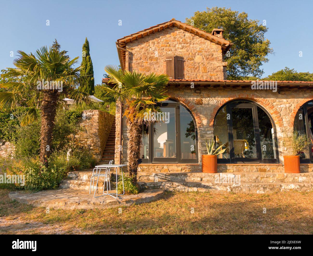 Italienisches Ferienhaus (Shot von OnePlus Raw) Stockfoto