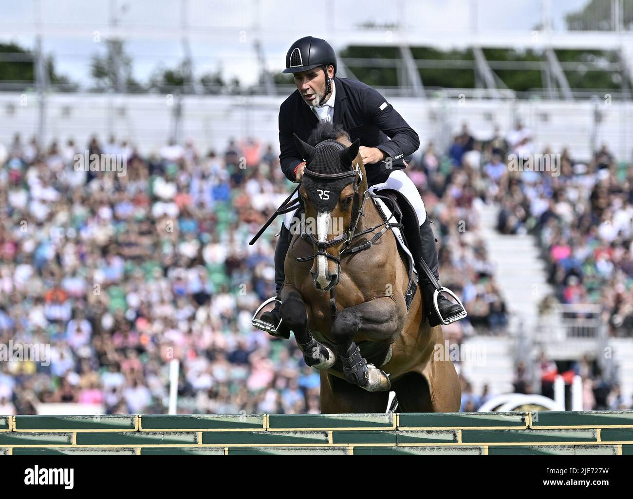 Hassocks, Großbritannien. 25.. Juni 2022. Das Al Shira'aa Hickstead Derby Meeting. Hickstead Showground. Hassocks. Elliott ROWE (GBR) fährt während des britischen Speed Derby mit HYPERION VP WISBECQ. Kredit: Sport In Bildern/Alamy Live Nachrichten Stockfoto