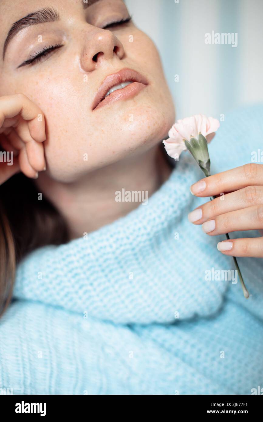 Offene lippen -Fotos und -Bildmaterial in hoher Auflösung – Alamy Offene lippen -Fotos und -Bildmaterial in hoher Auflösung – Alamy