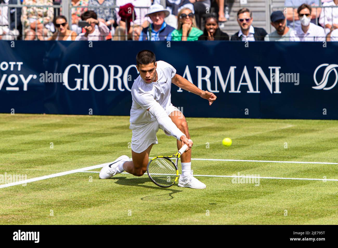 LONDON, GROSSBRITANNIEN. Juni 25, 2022. Carlos Alcaraz aus Spanien gegen Casper Ruud während der ATP EXHO Single des Giorgio Armani Tennis Classic im Hurlingham Club am Samstag, den 25. Juni 2022 in LONDON, ENGLAND. Kredit: Taka G Wu/Alamy Live Nachrichten Stockfoto