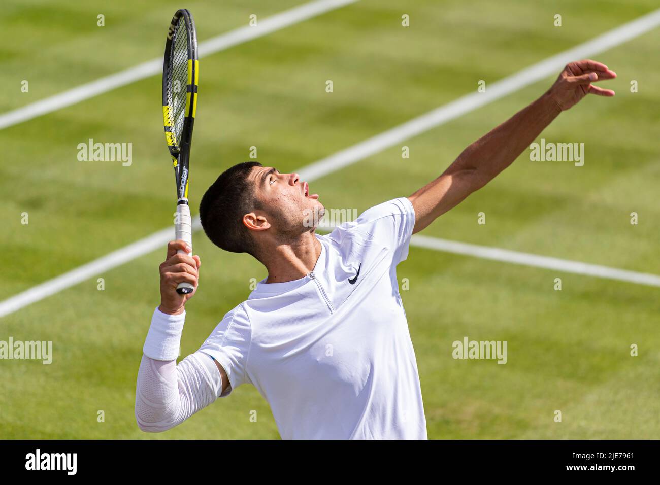 LONDON, GROSSBRITANNIEN. Juni 25, 2022. Carlos Alcaraz aus Spanien gegen Casper Ruud während der ATP EXHO Single des Giorgio Armani Tennis Classic im Hurlingham Club am Samstag, den 25. Juni 2022 in LONDON, ENGLAND. Kredit: Taka G Wu/Alamy Live Nachrichten Stockfoto