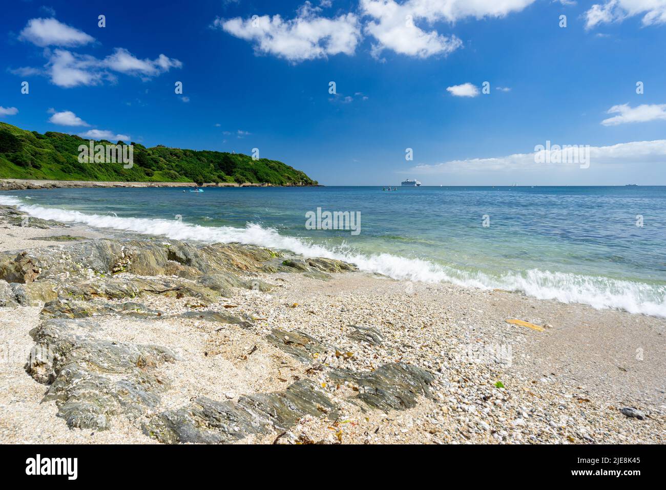 Am Castle Beach Falmouth mit Pendennis Point im Hintergrund Cornwall England UK Stockfoto