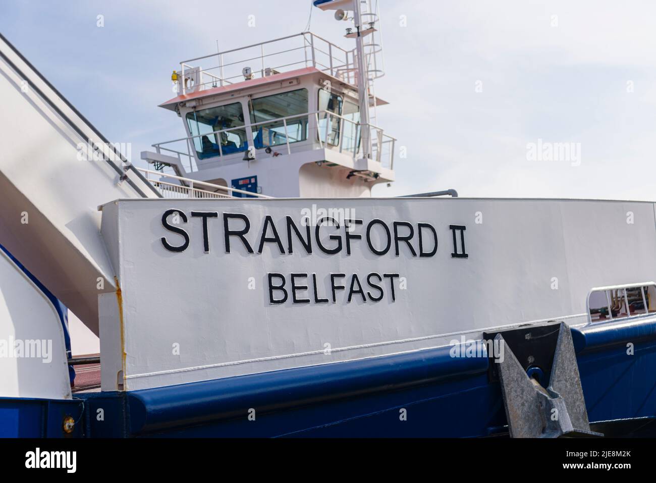 Strangford II, eine von zwei Fähren, die zwischen Strangford und Portaferry, County Down, Nordirland, verkehren. Stockfoto
