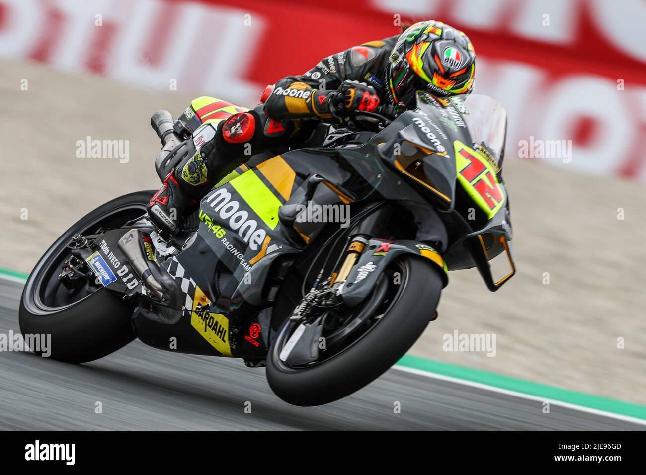 ASSEN - Marco Bezzecchi (ITA) auf seiner Ducati im Einsatz beim MotoGP-Finale am 26. Juni 2022 auf der TT-Strecke in Assen, Niederlande. ANP VINCENT JANNINK Stockfoto