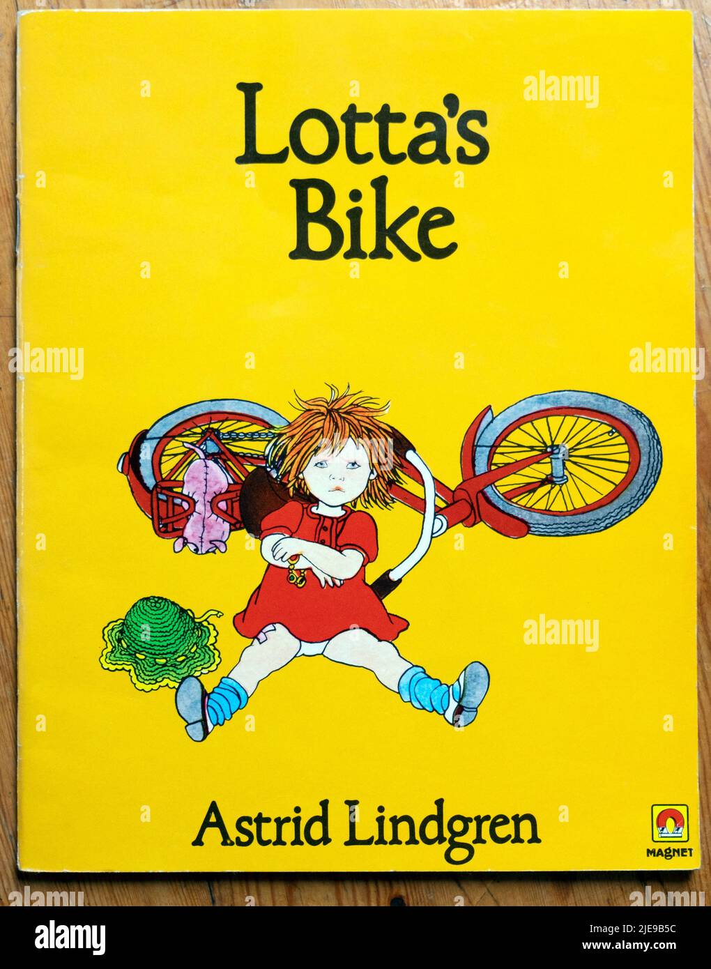 Lotta's Bike Buchcover von der schwedischen Schriftstellerin Arid Lindgren Stockfoto