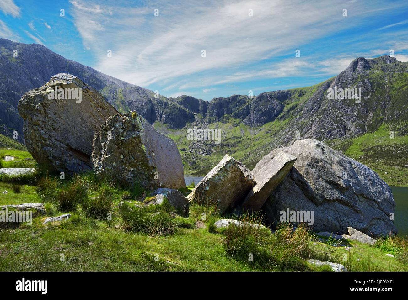 CWM Idwal (ein cirque oder corrie) befindet sich in der Glyder Range des Snowdonia National Park. Sie wurde 1831 und 1841 von Charles Darwin besucht. Stockfoto