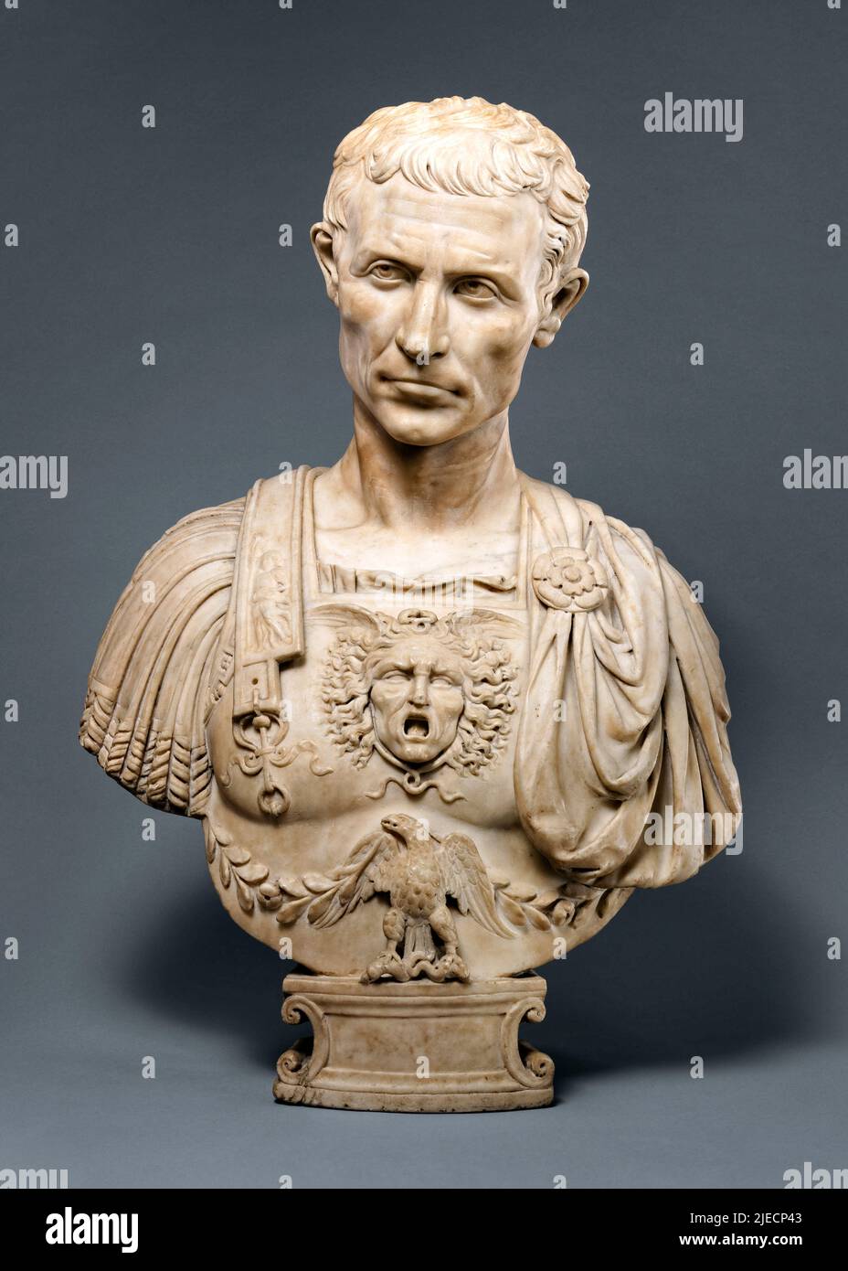 Julius Caesar (100-44BC) römischer General und Staatsmann; Marmorbüste des italienischen Bildhauers Andrea Ferrucci (1465-1526) geschnitzt um 1512-14. Stockfoto