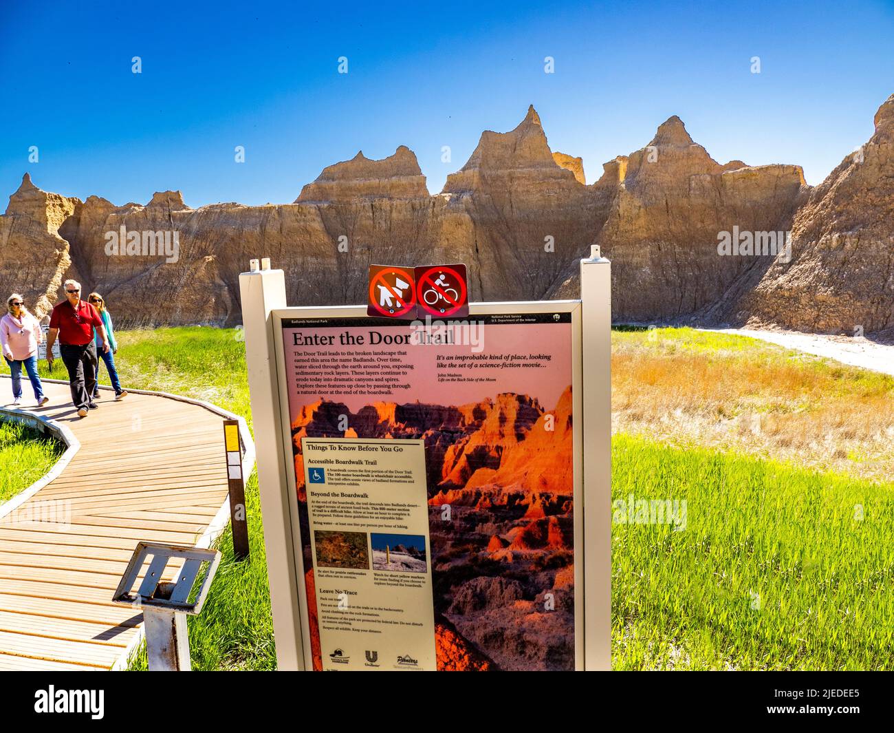 People on the Door Trail im Badlands National Park in South Dakota Stockfoto