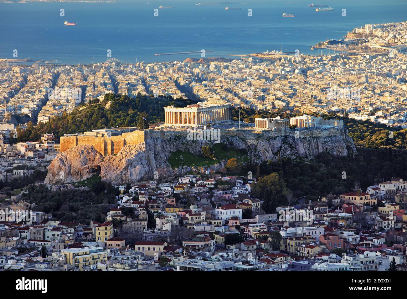 Die Stadt und die Akropolis von Athen Lycabettus Hügel bei Sonnenaufgang, Griechenland Stockfoto