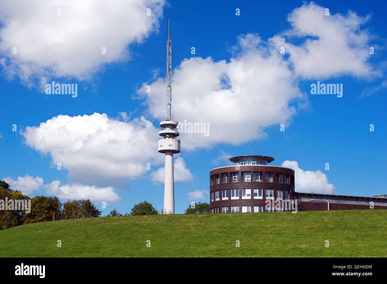 Bundesrepublik Deutschland, Niedersachsen, Wilhelmshaven, Antennenturm, Fernmeldeturm, WSA, ICBM-TERRAMARE, Schleuseninsel, Institut für Chemie und Bi Stockfoto