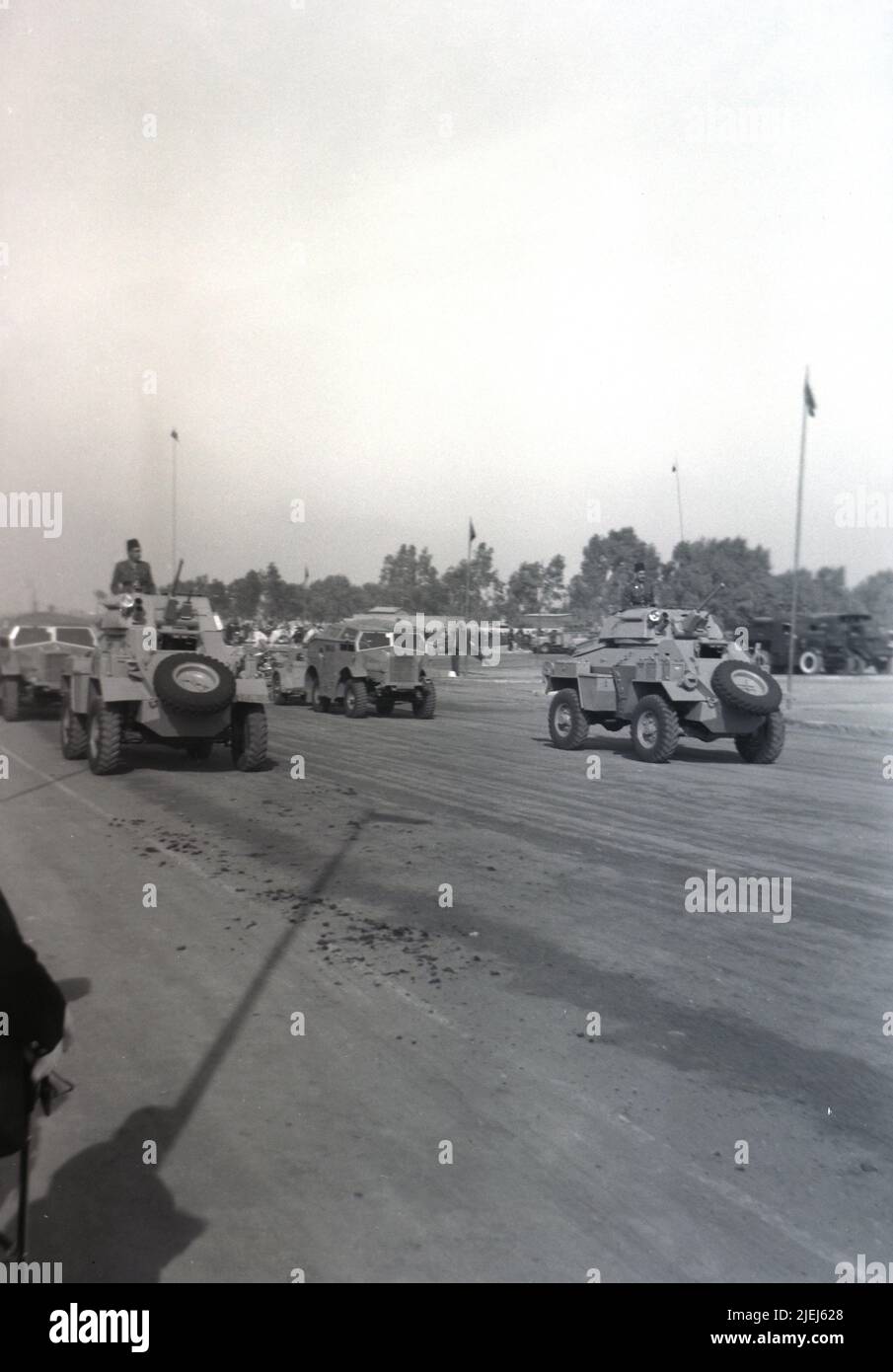 Kairo Ägypten 1940s Militärparade mit britischen gemacht Humber Panzerwagen Mk IV vor Stockfoto