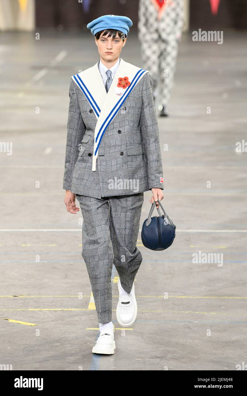 Paris, Frankreich. 26.. Juni 2022. KENZO SS23 Runway während der Paris Fashion Week Menswear am 2022. Juni - Paris, Frankreich. 26/06/2022 Credit: dpa/Alamy Live News Stockfoto