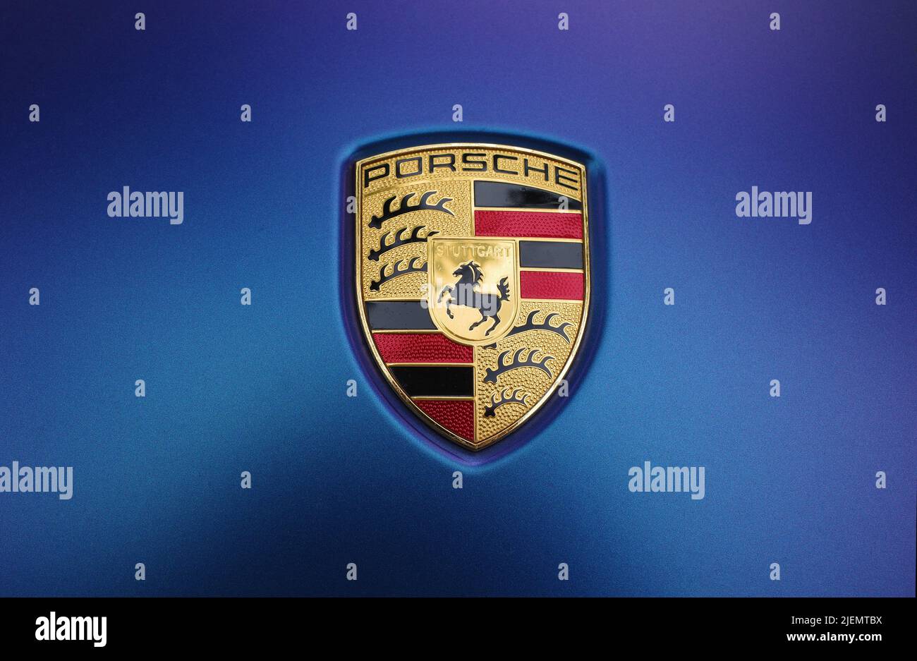Porsche blau -Fotos und -Bildmaterial in hoher Auflösung – Alamy