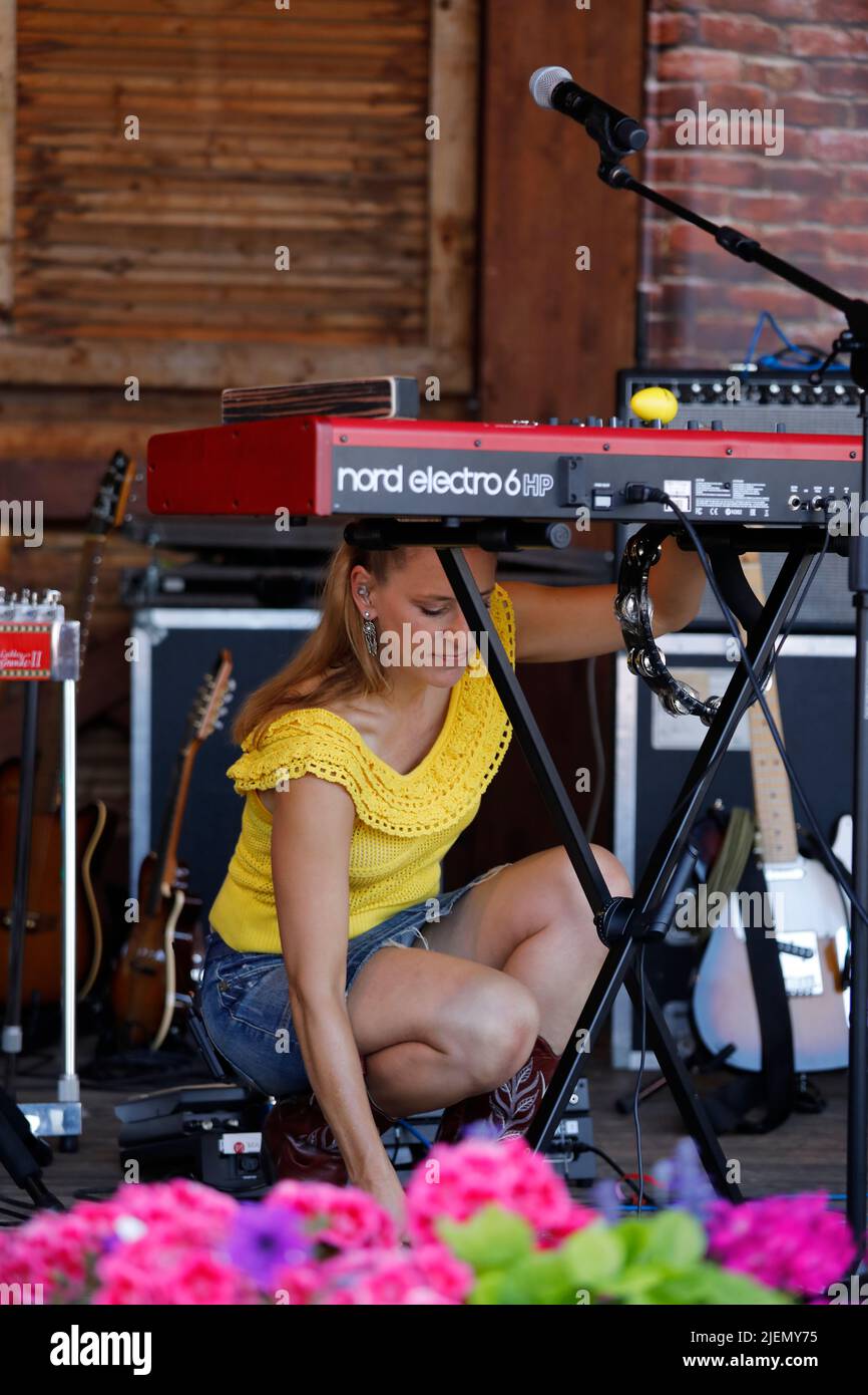 Stefanie Hertel von More than words live beim 25. Countryfest auf der Forest Village Ranch. Daubitz-Walddorf, 26.06.2022 Stockfoto