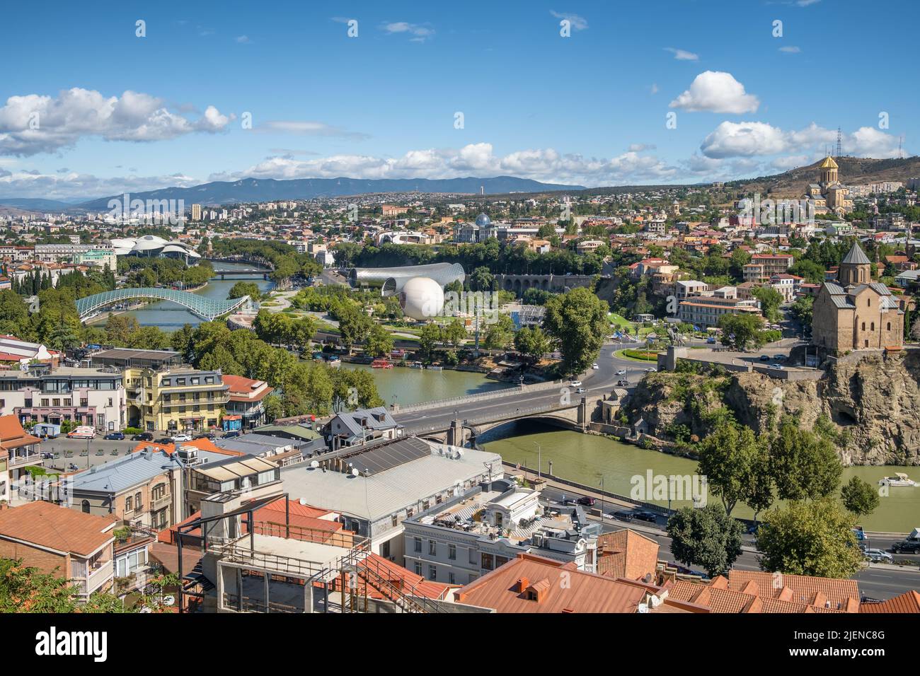 Tiflis Stadtbild bei sonnigem Tag, Georgien Stockfoto