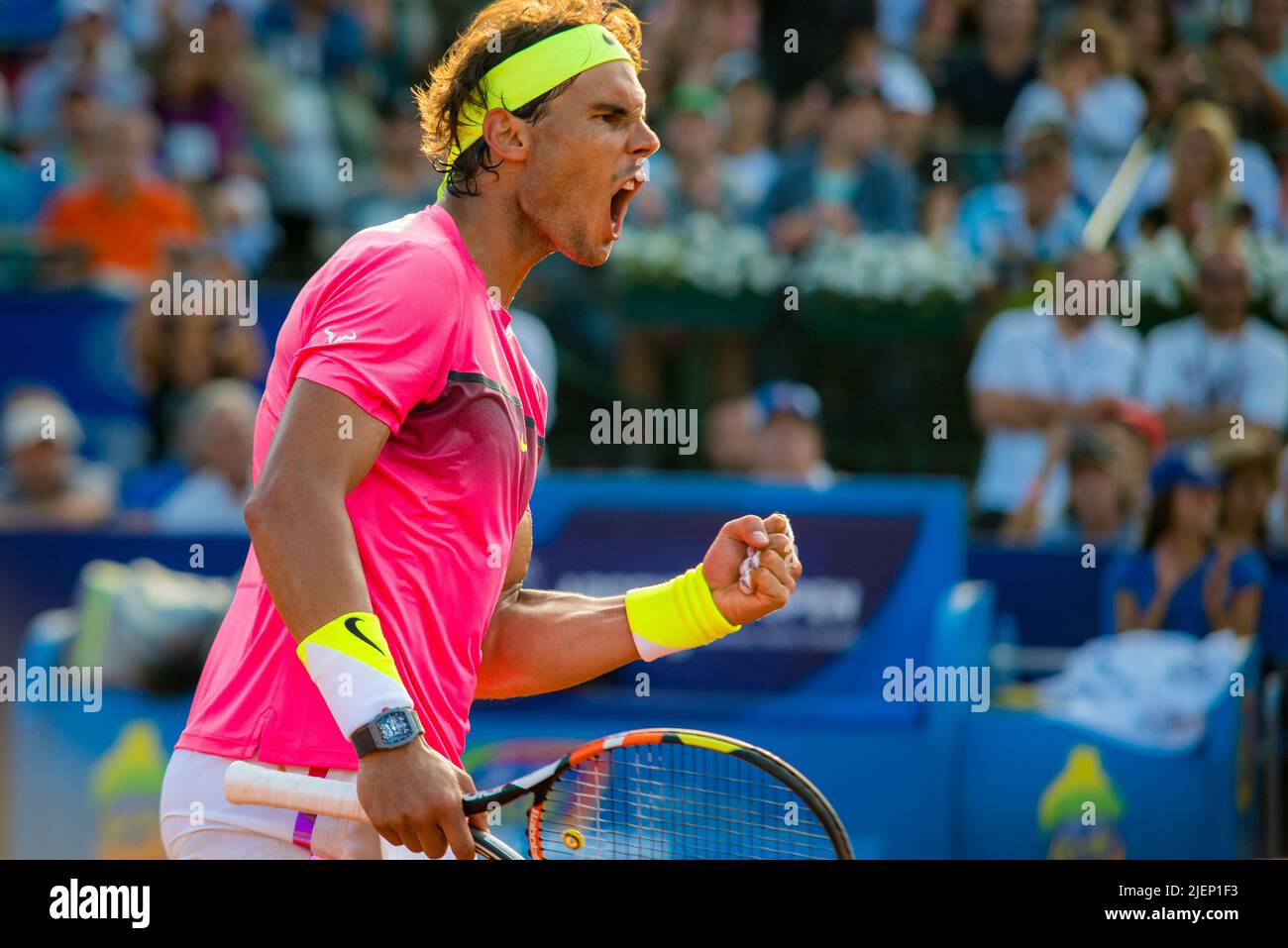 Rafael Nadal, Profi-Tennisspieler, feiert einen Sieg. Stockfoto