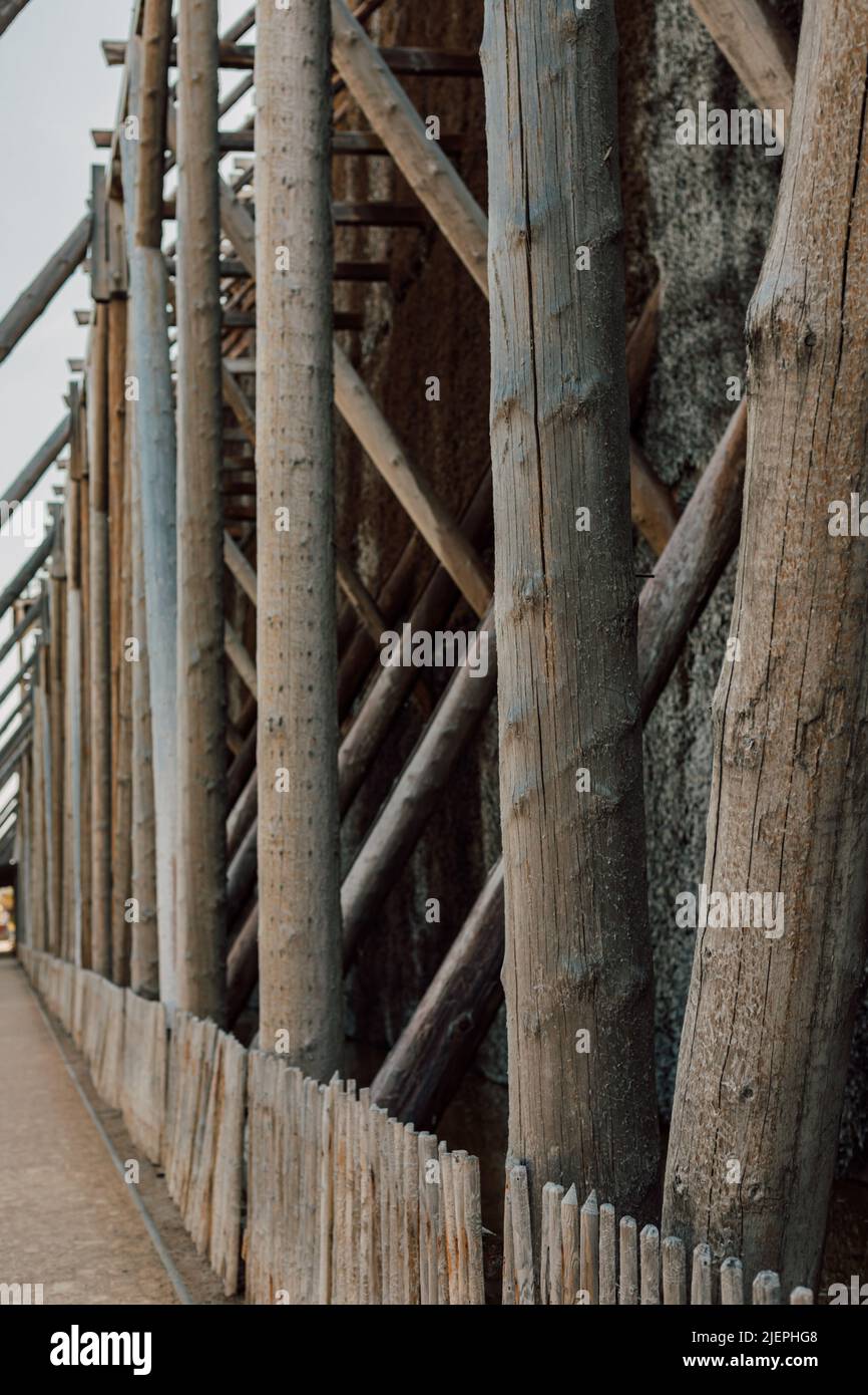 Holzkonstruktion auf einer alten Salzproduktion Stockfoto