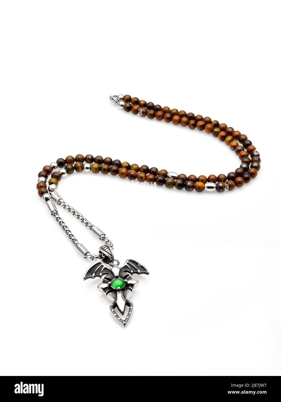 Halskette Modeschmuck auf weißem Hintergrund Stockfoto