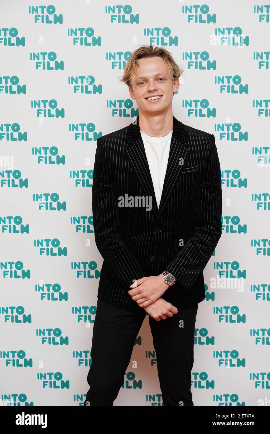 Anson Boon kommt bei den Into Film Awards im Odeon Luxe am Leicester Square in London an. Bilddatum: Dienstag, 28. Juni 2022. Stockfoto