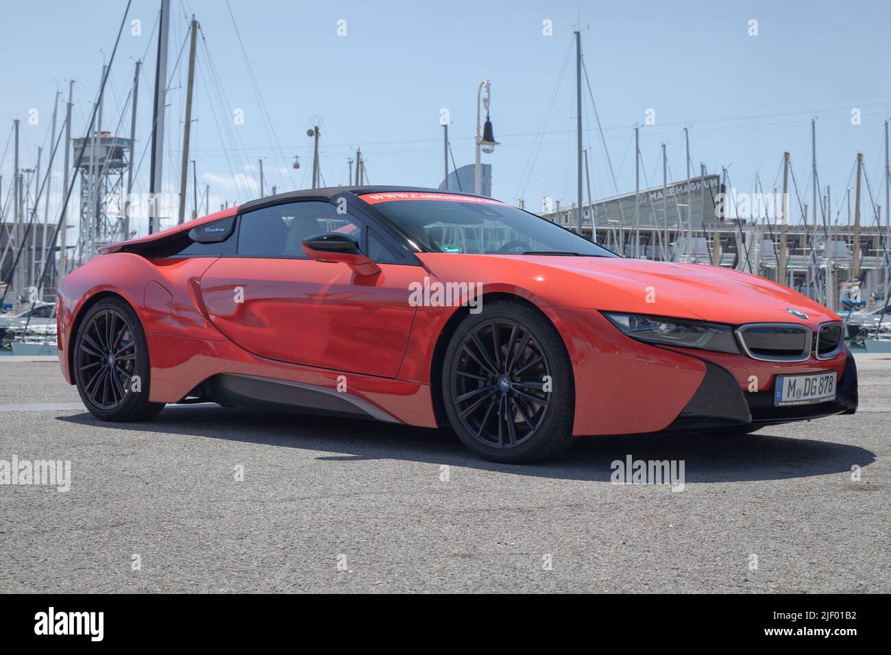 BARCELONA, SPANIEN-9. JUNI 2022: BMW i8 Roadster in Barcelona Stockfoto