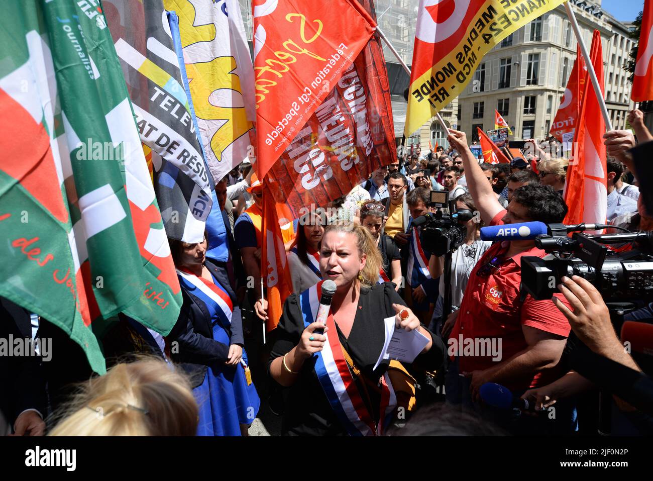 Journée de Grève et de Manifestation à Paris pour les salariés de l'audiovisuel public qui ont protesté contre la suppression de la redevance télé. Stockfoto