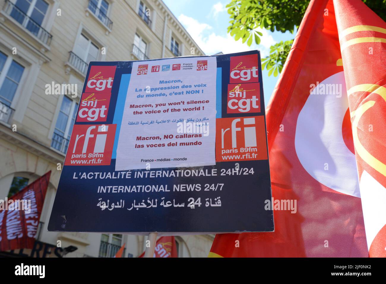 Journée de Grève et de Manifestation à Paris pour les salariés de l'audiovisuel public qui ont protesté contre la suppression de la redevance télé. Stockfoto