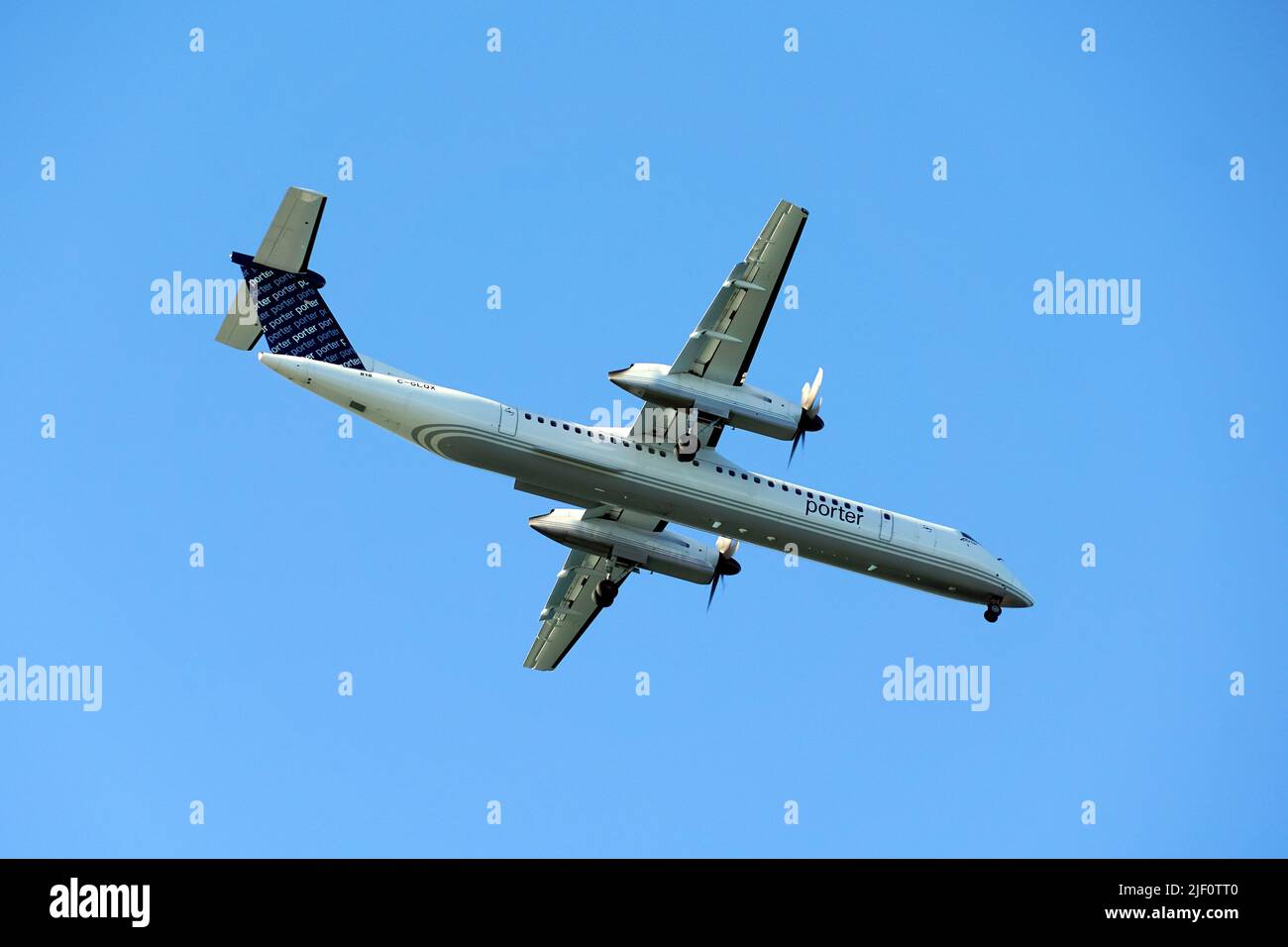 Flugzeug, Porter Airlines, (ist eine regionale Fluggesellschaft mit Hauptsitz am Billy Bishop Toronto City Airport) Toronto, Provinz Ontario, Kanada, Nordamerika Stockfoto