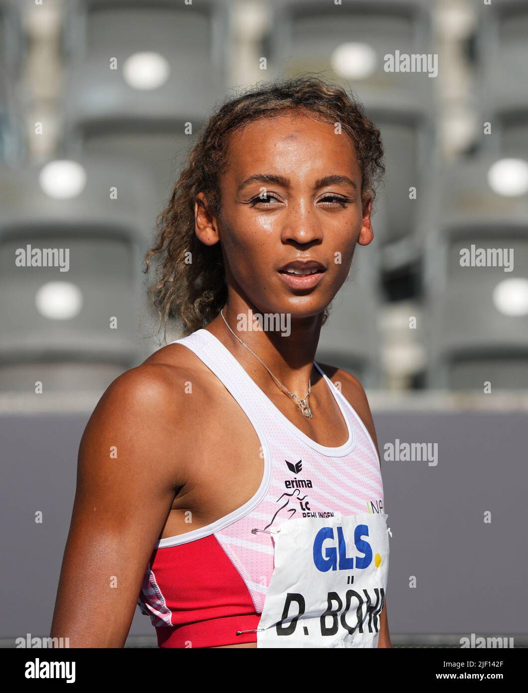 Berlin, Deutschland. 26.. Juni 2022. Leichtathletik: Deutsche Meisterschaft, Entscheidungen. 400 Meter Hürden, Frauen. Djamila Böhm, LC Rehlingen, belegte den vierten Platz. Quelle: Soeren Stache/dpa/Alamy Live News Stockfoto