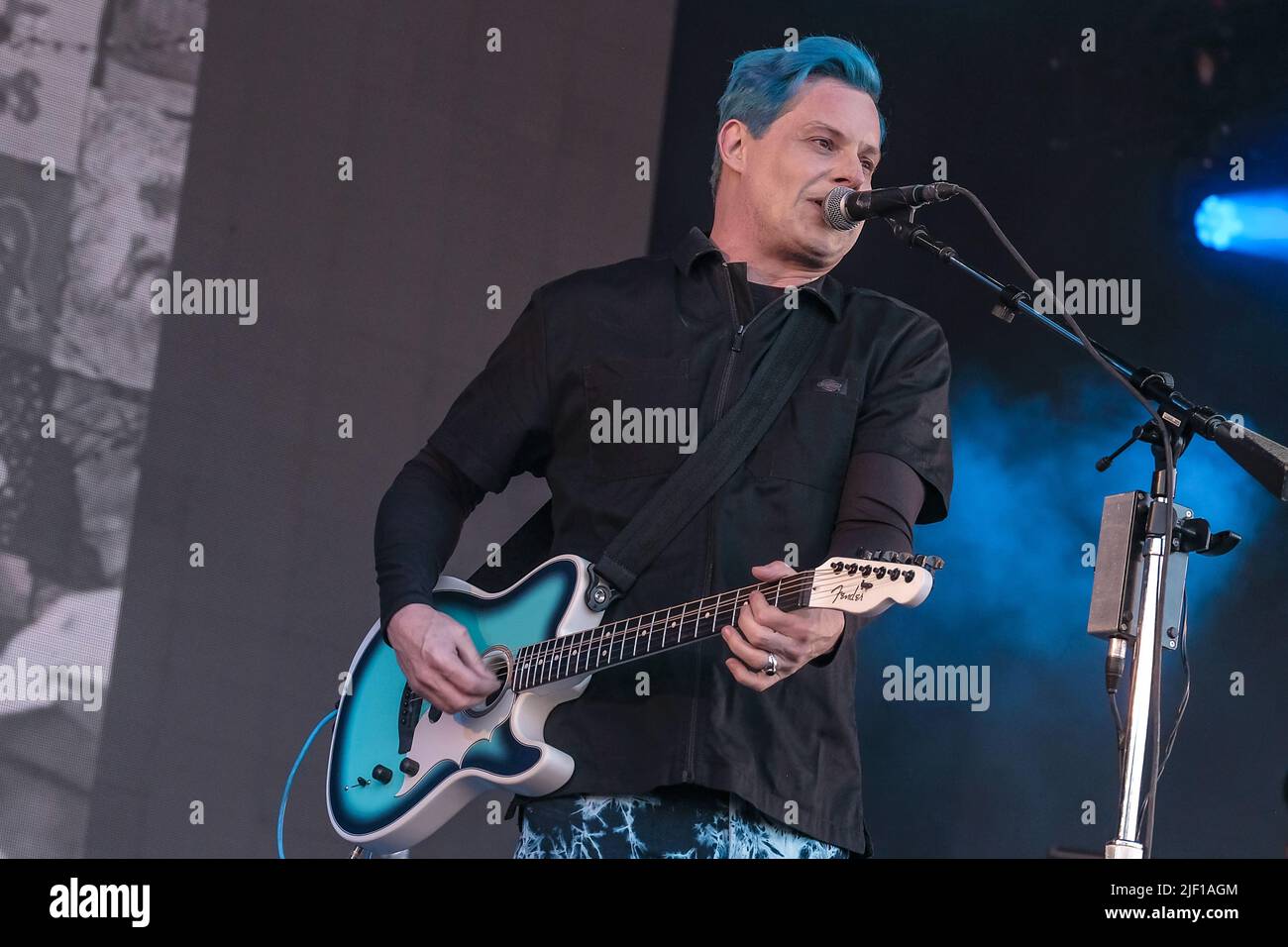 Der Singer Songwriter und Gitarrist John Anthony White, ne Gillis, allgemein bekannt als Jack White III, Garagenrevivalist, tritt live auf der Park Stage beim Glastonbury Festival auf. Er ist 12-maliger Grammy-Gewinner und ehemaliger Frontmann des amerikanischen Rockband-Duos The White Stripes. Stockfoto