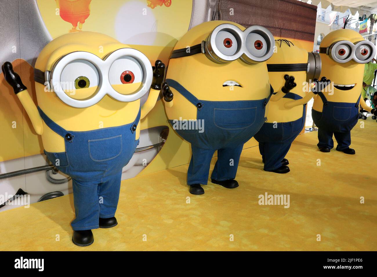 31. Dezember 2019, Los Angeles, CA, USA: LOS ANGELES - 25. JUNI: Bob, Otto,Stuart, Kevin, Minions at the Minions: The Rise of Gru Premiere im TCL Chinese Theatre IMAX am 25. Juni 2022 in Los Angeles, CA (Bildquelle: © Kay Blake/ZUMA Press Wire) Stockfoto