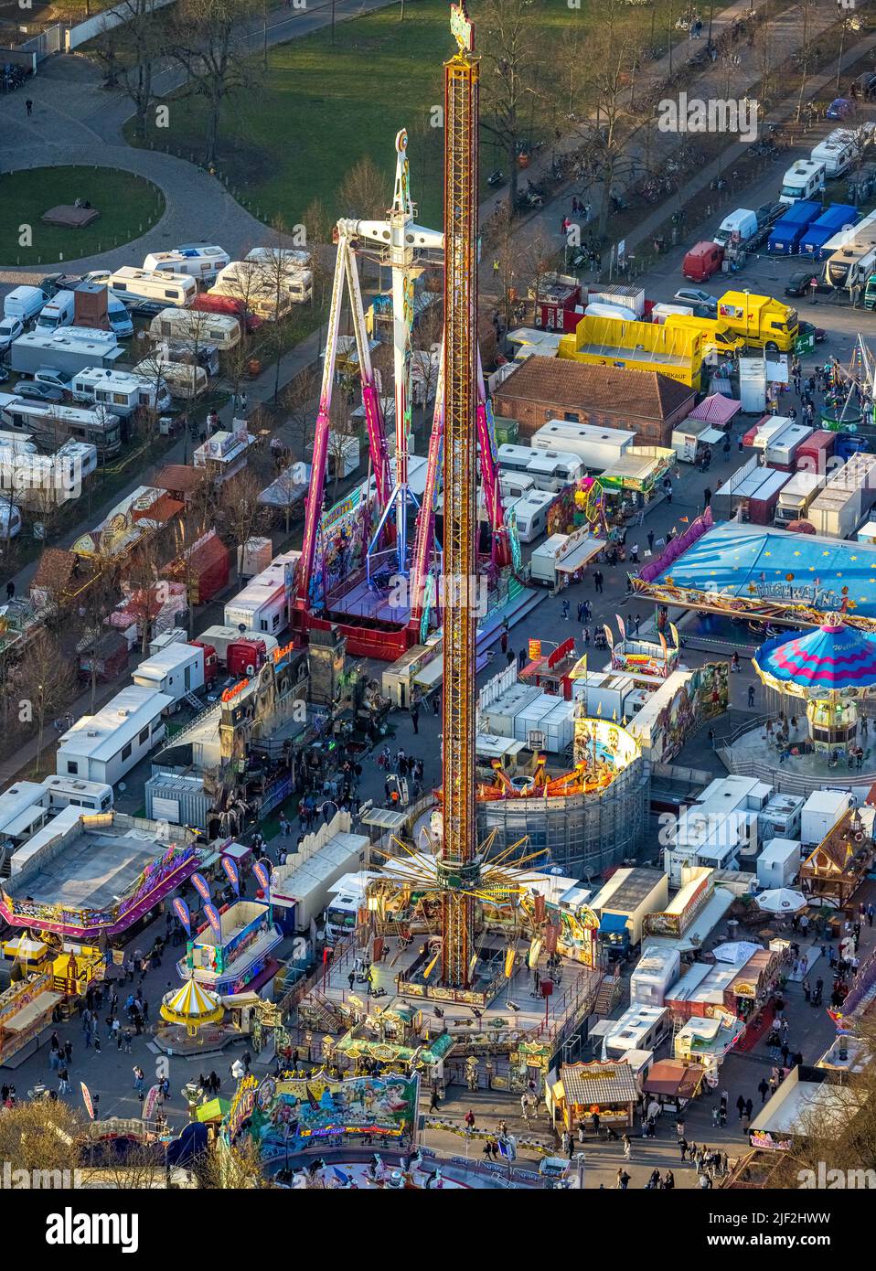 Festplatz auf dem schlossplatz Fotos und Bildmaterial in hoher